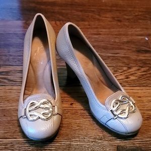 Aerosols Heel Rest Pump - Size 5 Womens, Beige